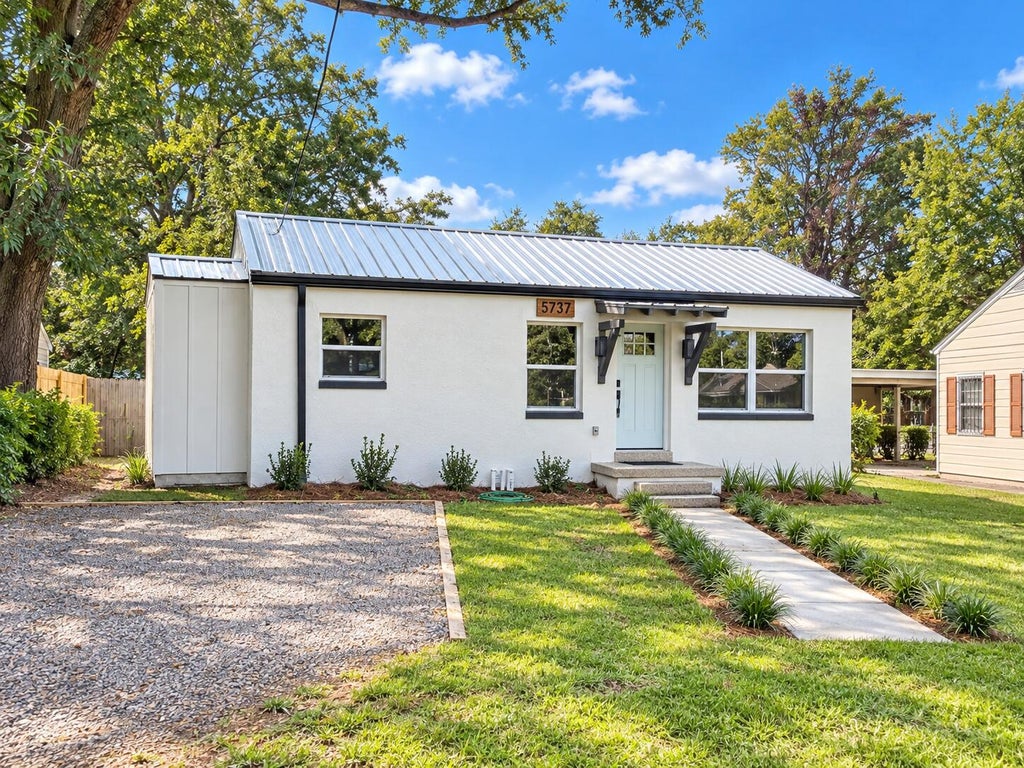 Photo of 5737 Pilgrim Avenue, Hanahan, SC 29410 (MLS # 26029110)