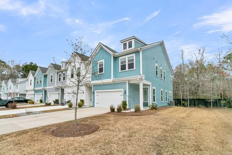 Photo of 2642 Balena Drive, Mount Pleasant, SC 29466 (MLS # 26006018)