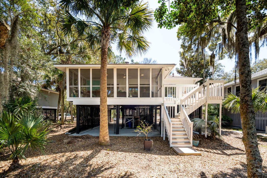 Photo of 16 Twin Oaks Lane, Isle of Palms, SC 29451 (MLS # 26008238)