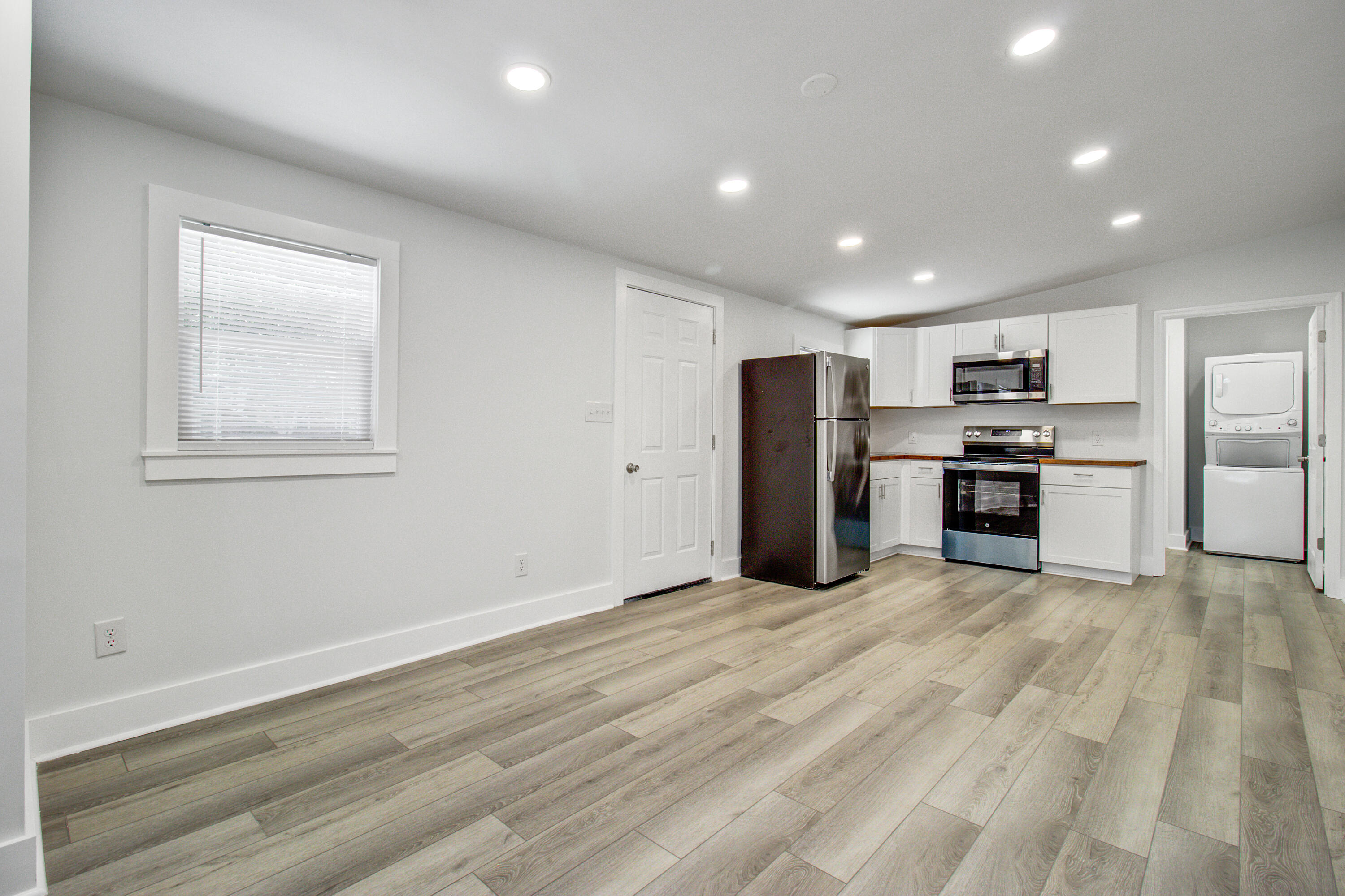 816 E Estates Boulevard B