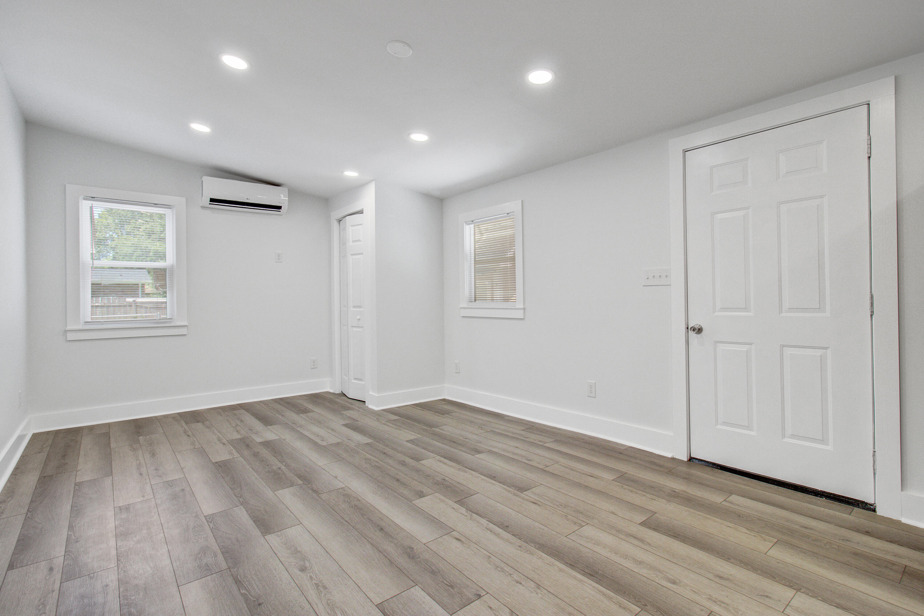 816 E Estates Boulevard B