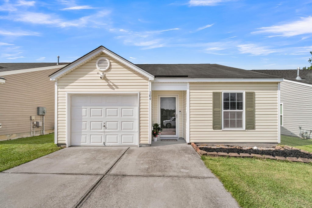 Photo of 104 Tyger Street, Summerville, SC 29485 (MLS # 26021036)