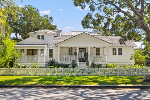 Photo of 1501 Middle Street, Sullivans Island, SC 29482 (MLS # 26025140)