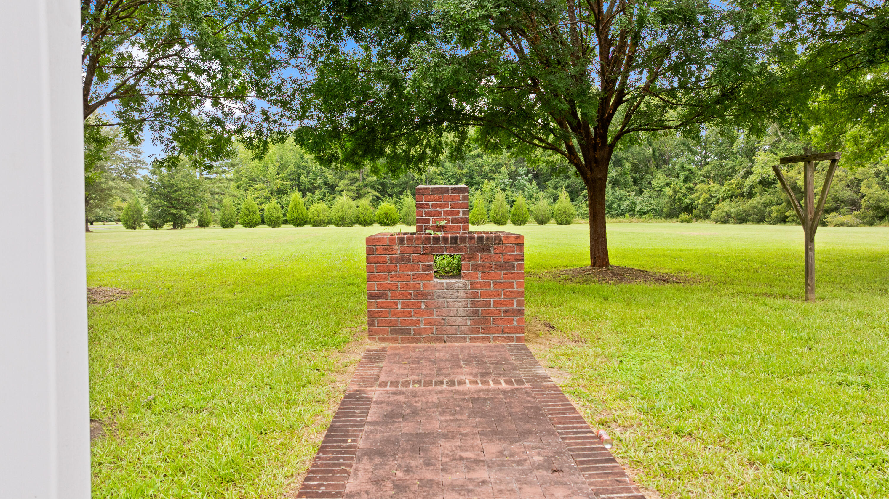 120 Mott Drive