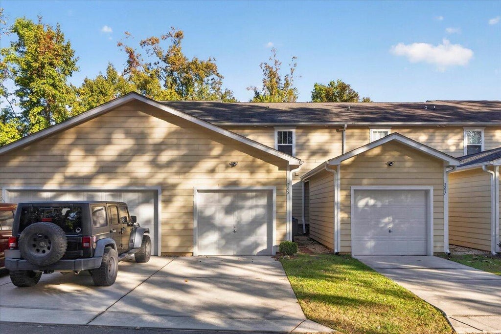 Photo of 205 Bennett Lane, Summerville, SC 29483 (MLS # 26029420)