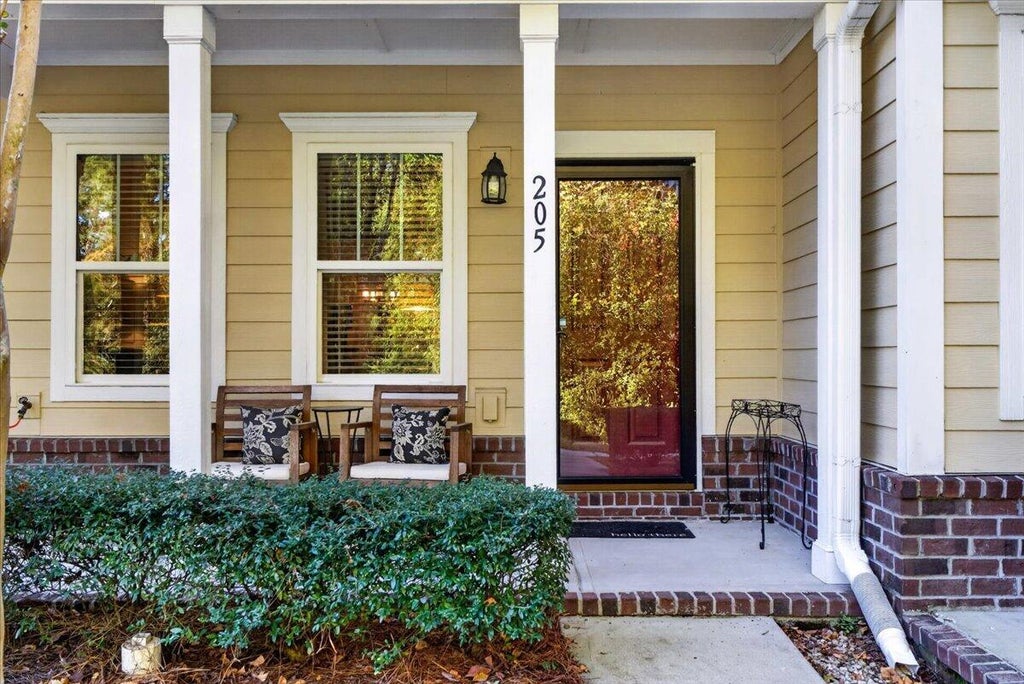 Photo of 205 Bennett Lane, Summerville, SC 29483 (MLS # 26029420)