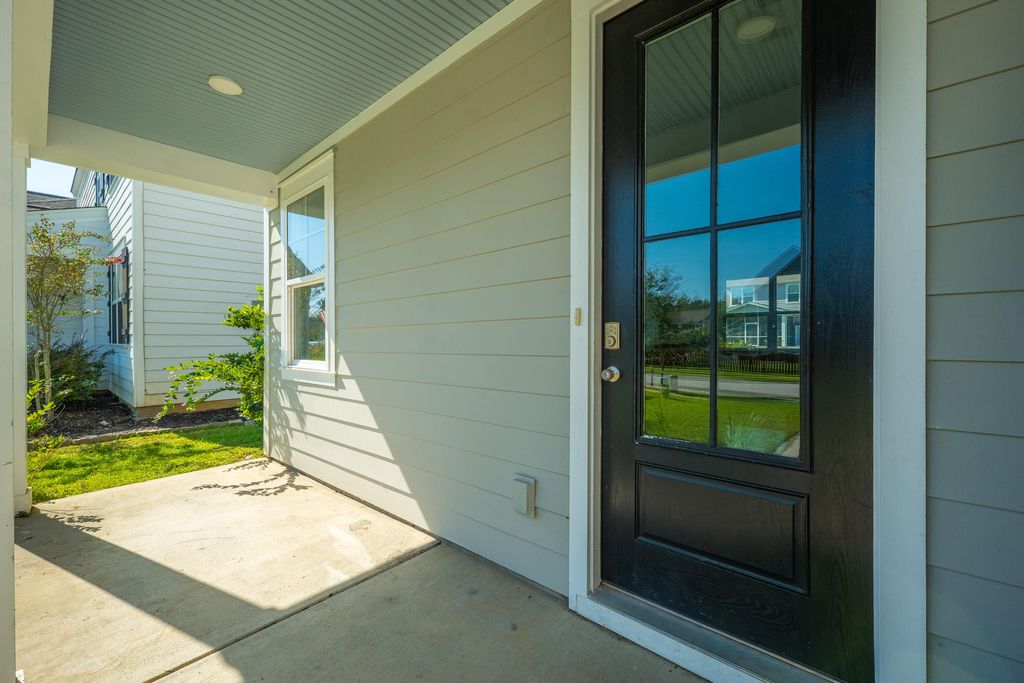 Photo of 433 Ribbon Road, Summerville, SC 29483 (MLS # 25033074)