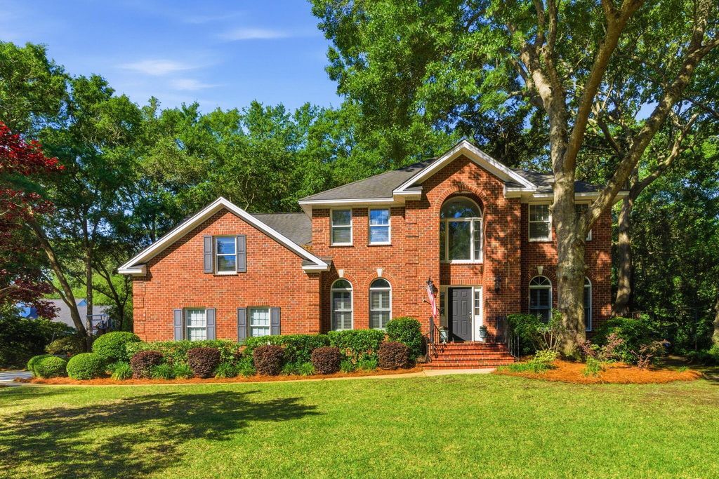 Photo of 686 Cain Drive, Mount Pleasant, SC 29464 (MLS # 26013256)