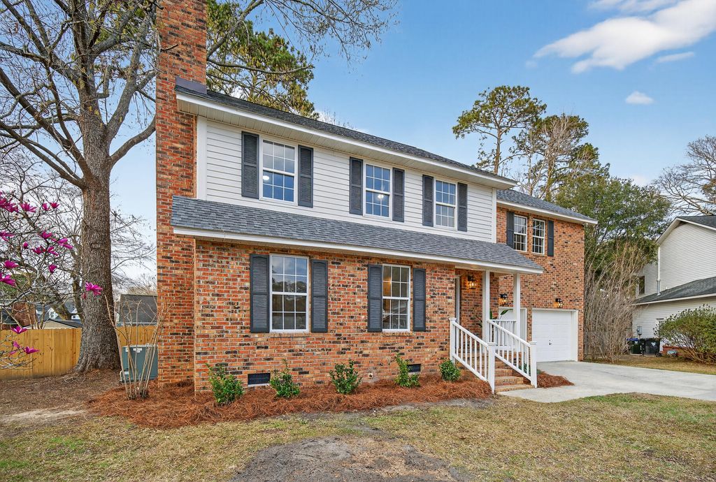 Photo of 1017 Crooked Stick Court, Summerville, SC 29483 (MLS # 26005916)