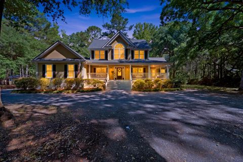 Photo of 6426 Farm House Road, Ravenel, SC 29470 (MLS # 26014881)