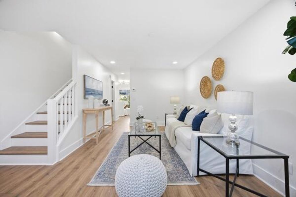 Photo of 1672 Hunters Run Drive, Mount Pleasant, SC 29464 (MLS # 26001180)