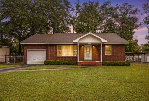 A home in North Charleston