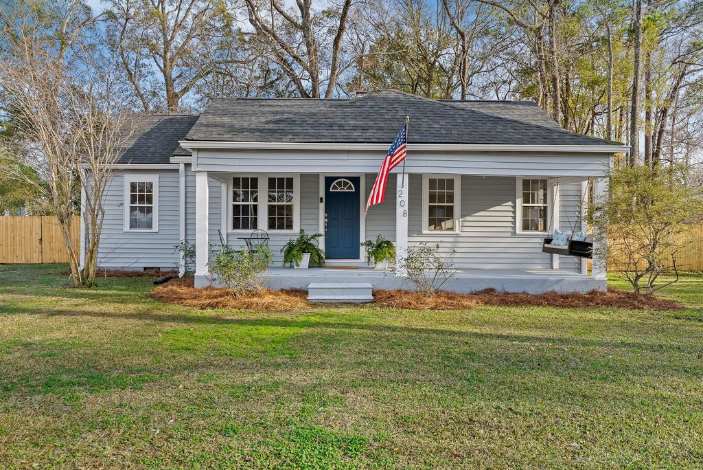 Photo of 208 Newell Street, Moncks Corner, SC 29461 (MLS # 26000920)
