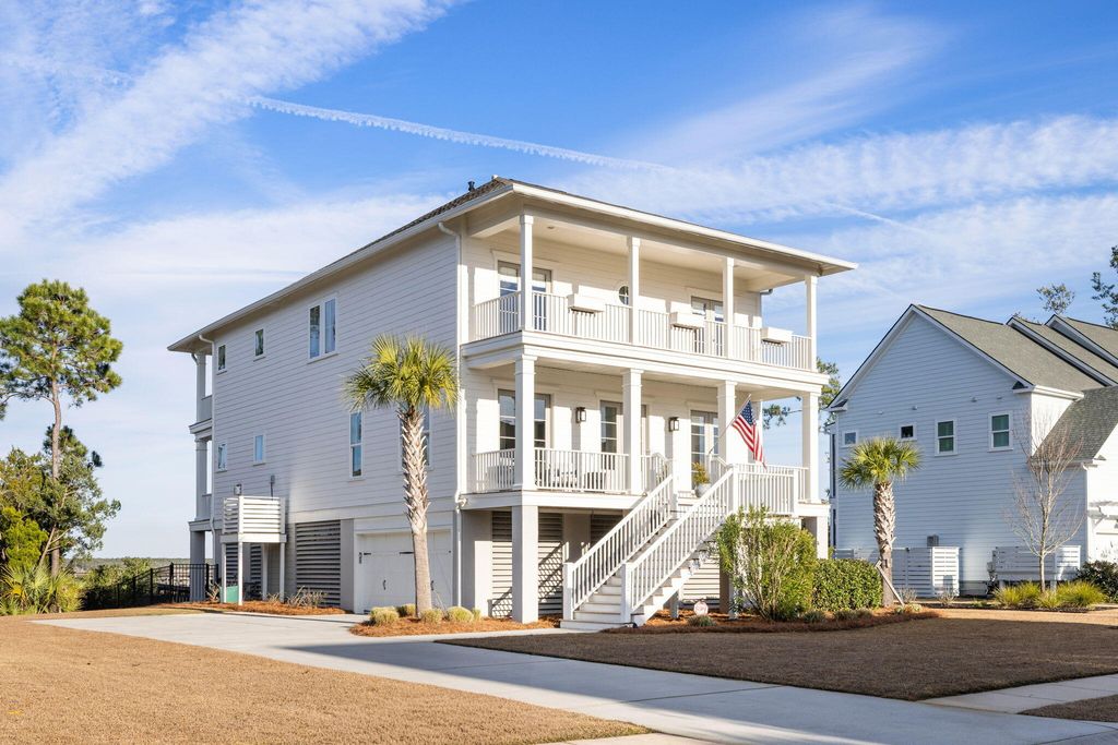 Photo of 2922 River Vista Way, Mount Pleasant, SC 29466 (MLS # 26001938)