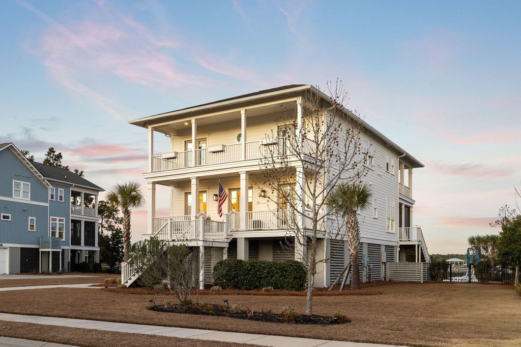 Photo of 2922 River Vista Way, Mount Pleasant, SC 29466 (MLS # 26001938)