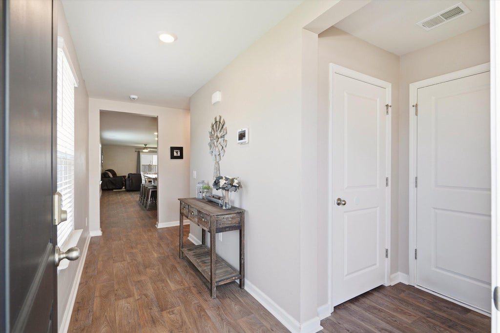 Photo of 428 White Scallop Way, Summerville, SC 29486 (MLS # 26017622)