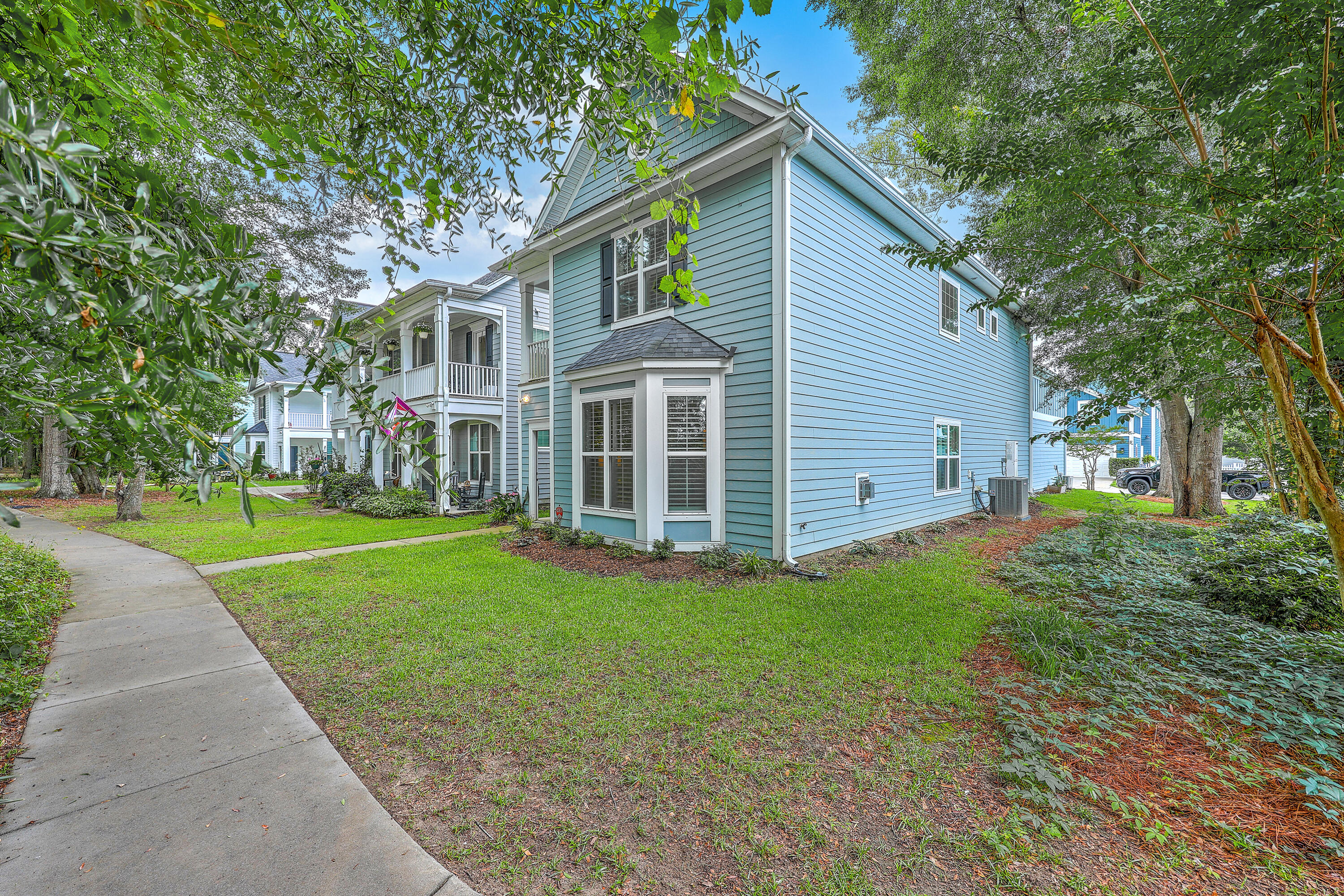 3152 Riverine View