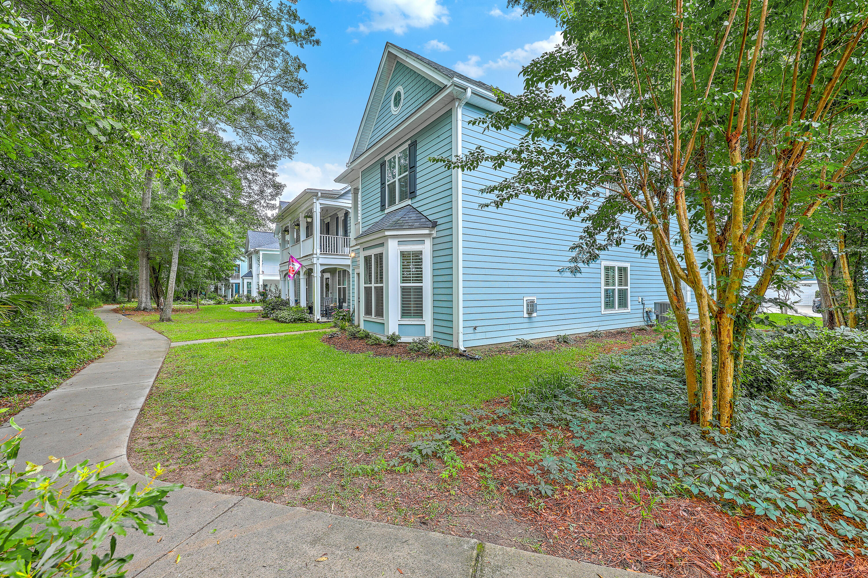 3152 Riverine View