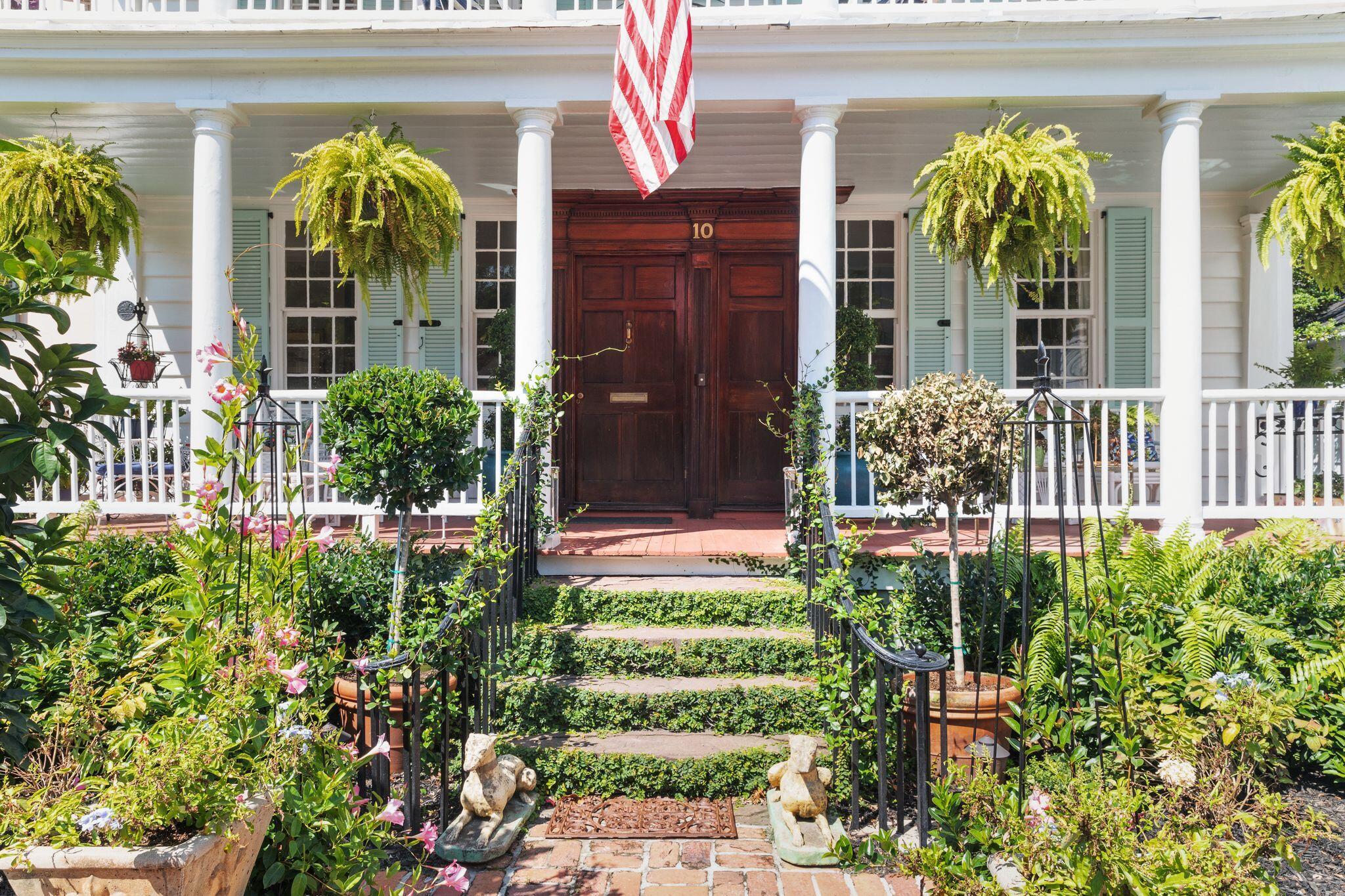 10 Water Street
