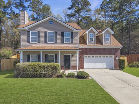 Photo of 272 Westbrooke Road, Summerville, SC 29486 (MLS # 26008319)