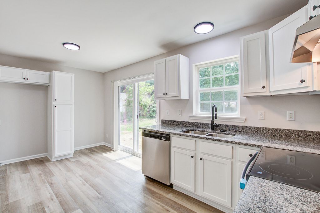 Photo of 15 Ophir Drive, Charleston, SC 29407 (MLS # 26011229)