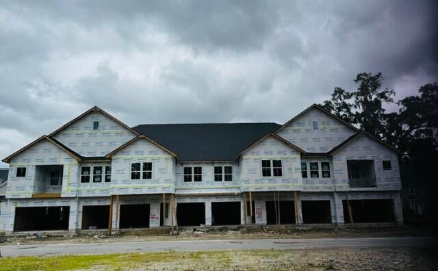 Photo of 501 Raes Court #101, Charleston, SC 29414 (MLS # 26005636)