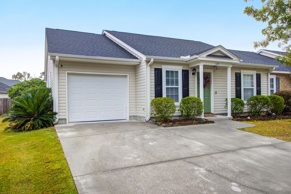 Photo of 329 Reagan Drive, Summerville, SC 29486 (MLS # 26013665)