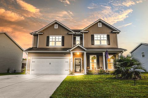 Photo of 470 Sanctuary Park Drive, Summerville, SC 29486 (MLS # 25027415)