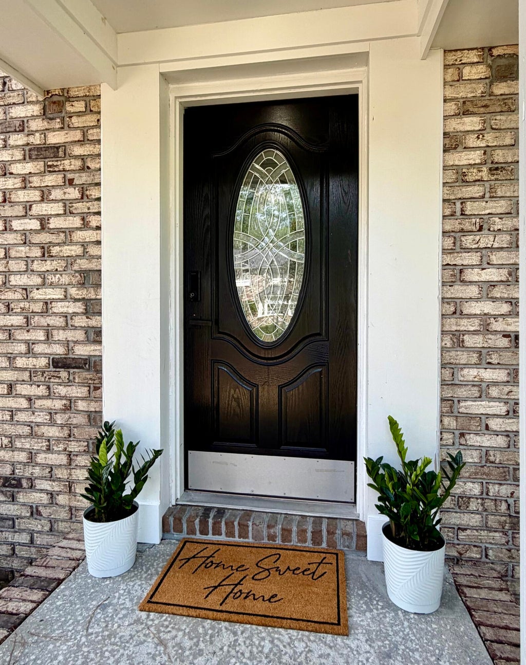 Photo of 216 Runnymede Lane, Summerville, SC 29485 (MLS # 26021383)