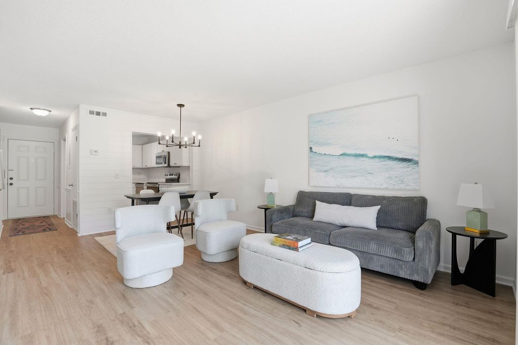 Photo of 308 Saint Charles Court, Charleston, SC 29407 (MLS # 26009413)