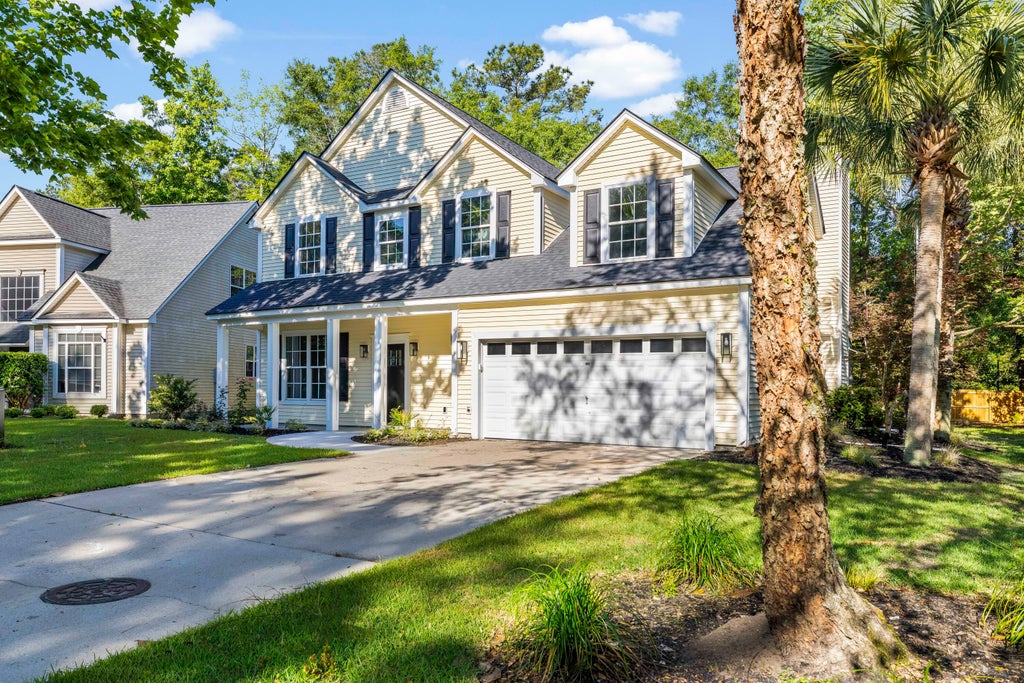 Photo of 120 Evesham Drive, Summerville, SC 29485 (MLS # 26021718)