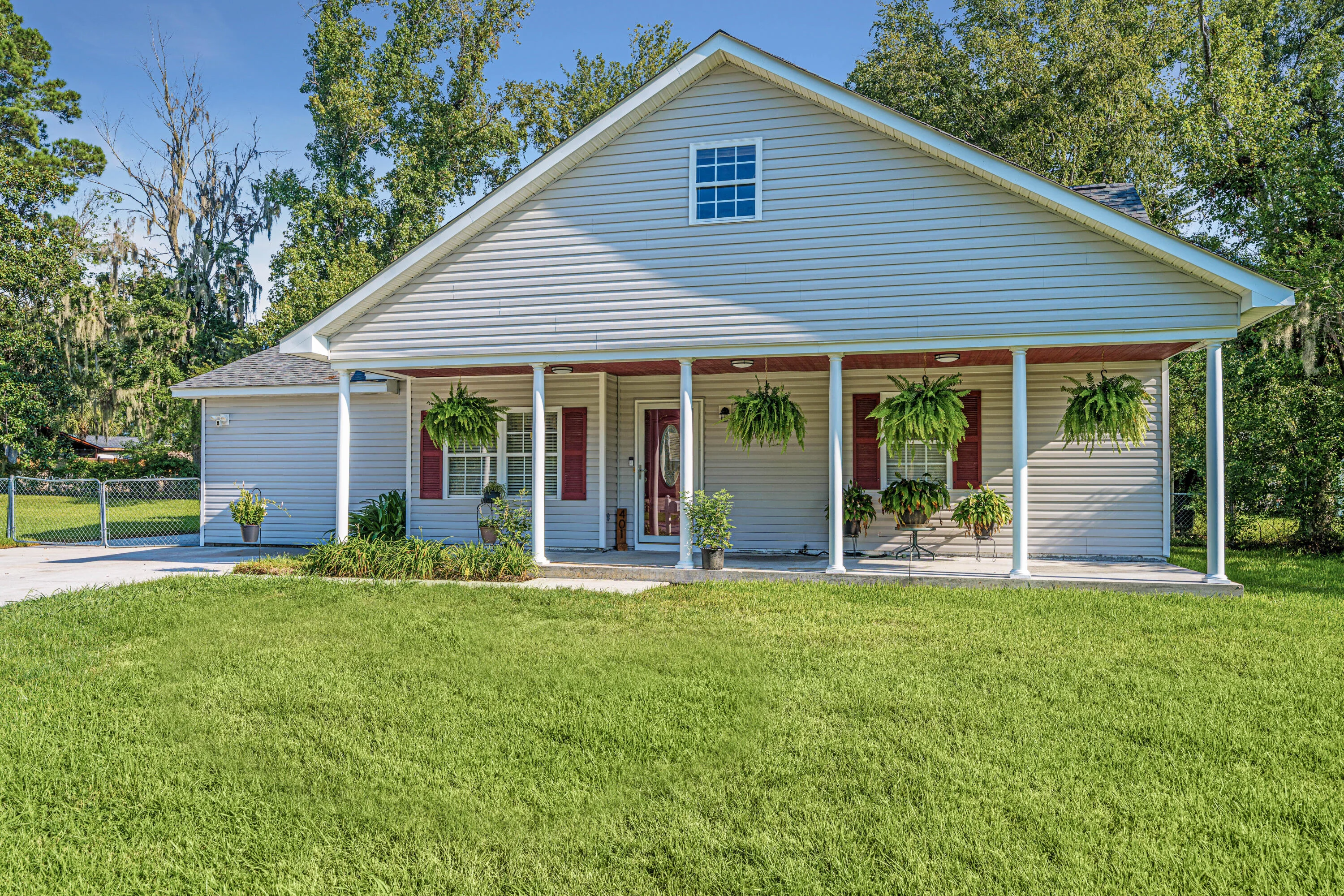 401 Iowa Court