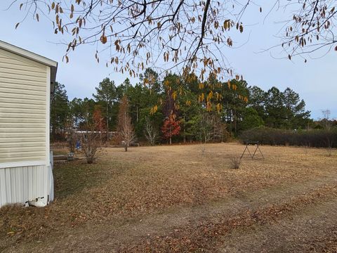 A home in Eutawville