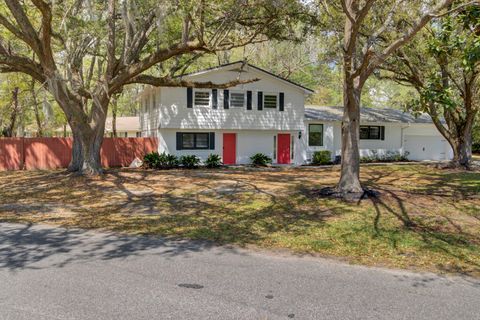 Photo of 703 Canary Drive, Charleston, SC 29414 (MLS # 25023965)