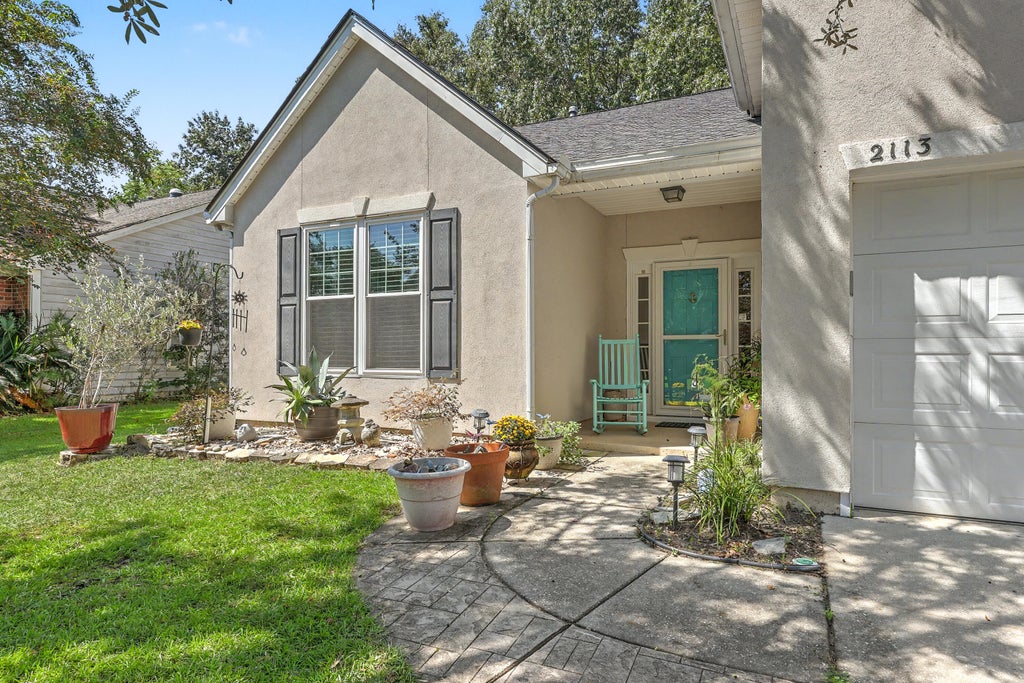 Photo of 2113 Baldwin Park Drive, Mount Pleasant, SC 29466 (MLS # 26026317)