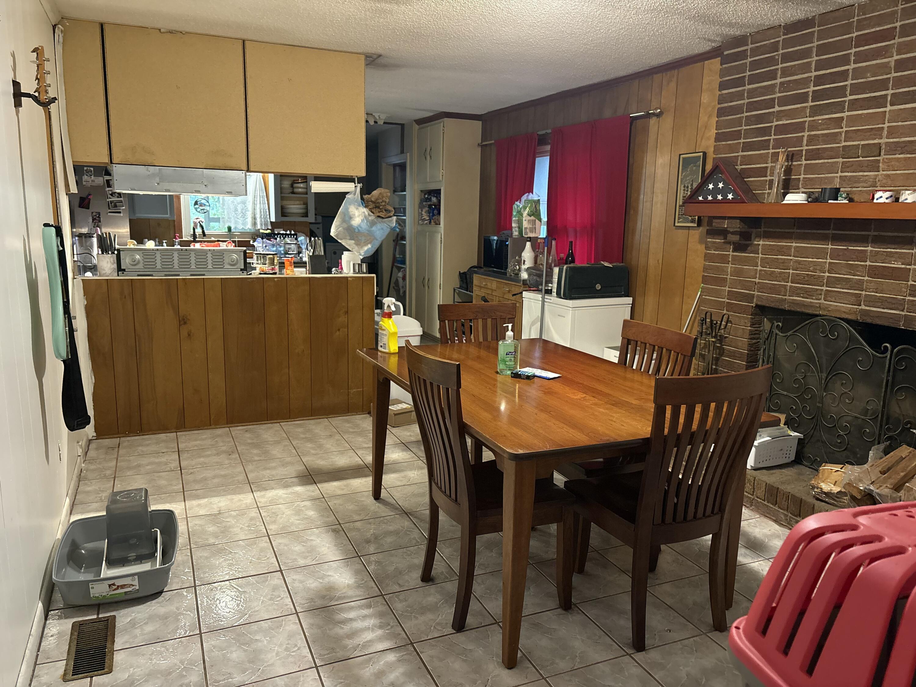 502 Dogwood Circle