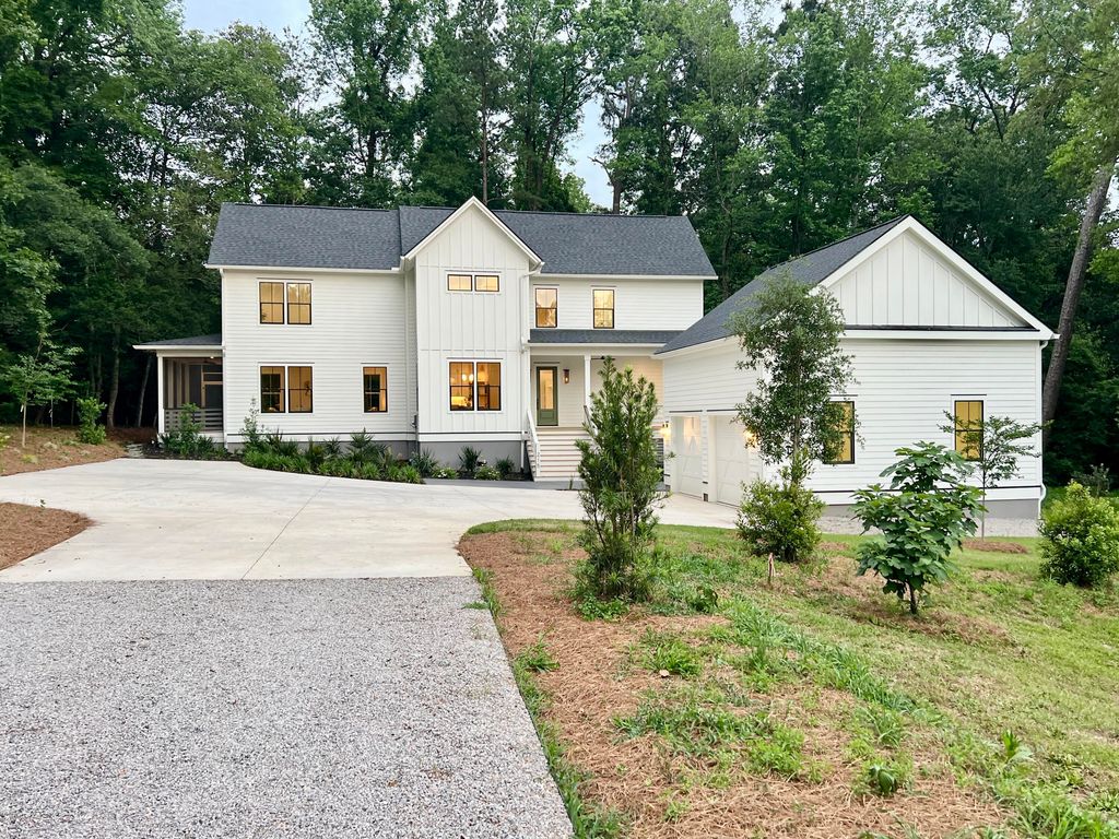Photo of 215 Marion Avenue, Summerville, SC 29483 (MLS # 26013963)