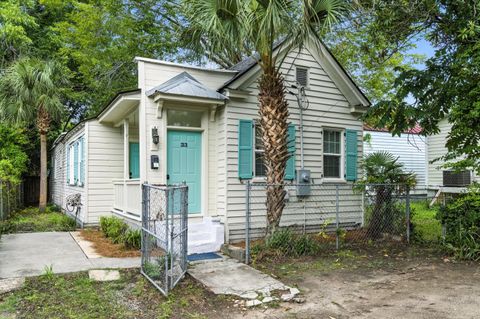 Photo of 33 Kracke Street, Charleston, SC 29403 (MLS # 25027571)