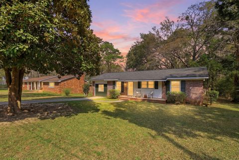 203 Forest Circle Summerville SC 29483