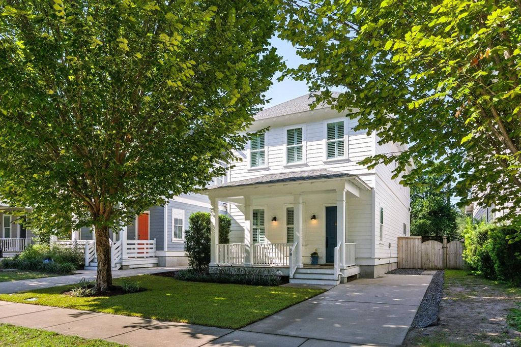 Photo of 78 Vincent Drive, Mount Pleasant, SC 29464 (MLS # 25024312)