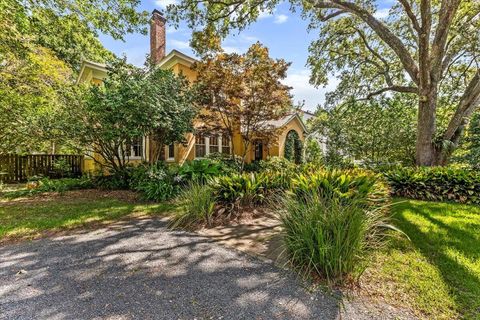 Photo of 2066 Wappoo Drive, Charleston, SC 29412 (MLS # 25018037)