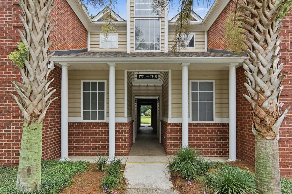 Photo of 1744 Wyngate Circle, Mount Pleasant, SC 29466 (MLS # 26024089)