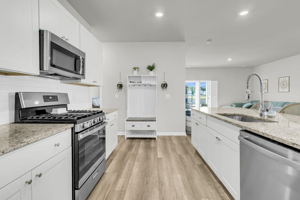 Photo of 548 Spanish Wells Road, Summerville, SC 29486 (MLS # 26011310)