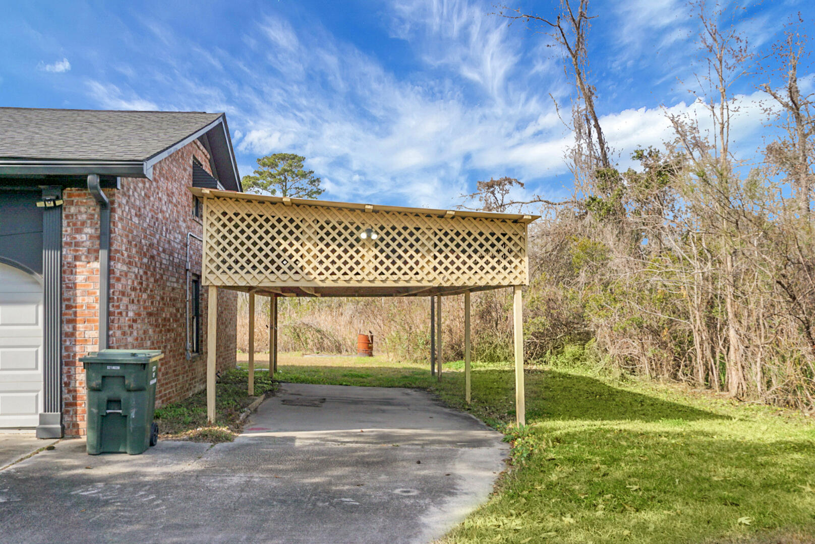 1142 Brookside Drive