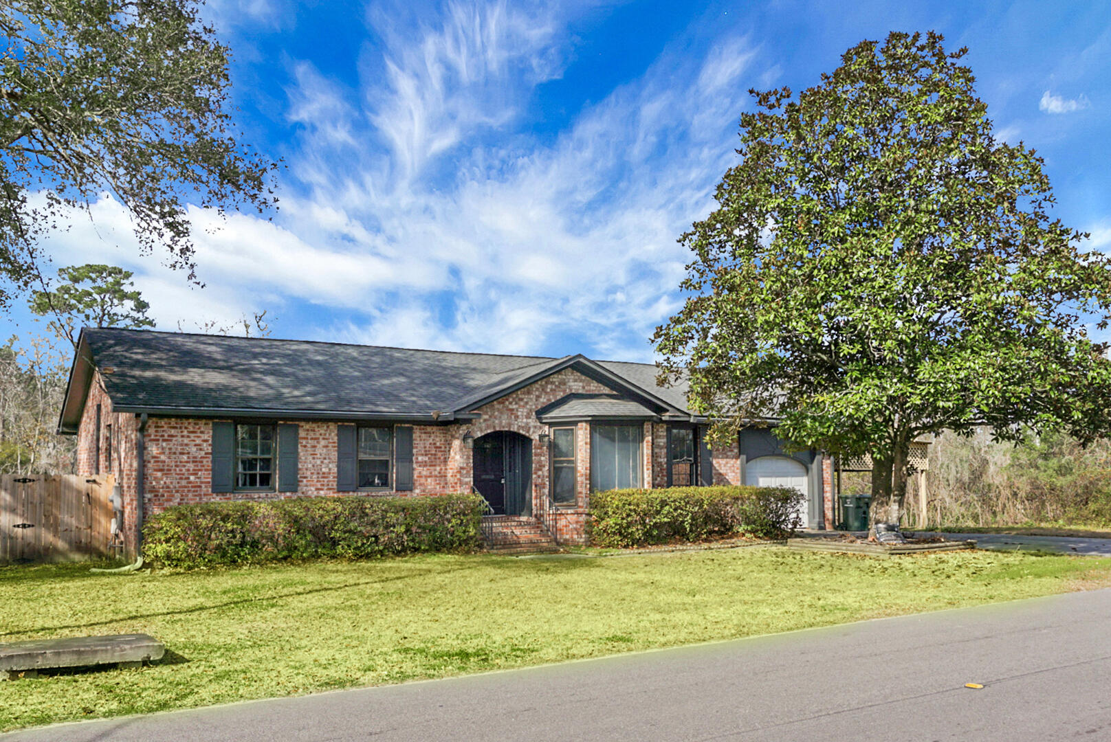 1142 Brookside Drive