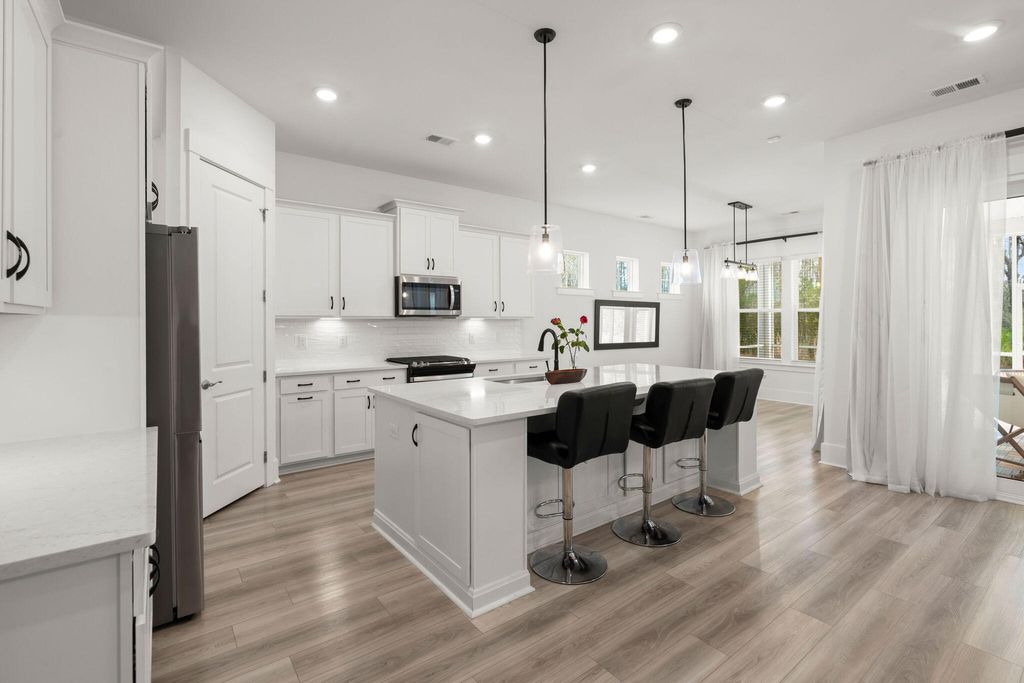 Photo of 134 Summerwind Drive, Summerville, SC 29486 (MLS # 26007578)