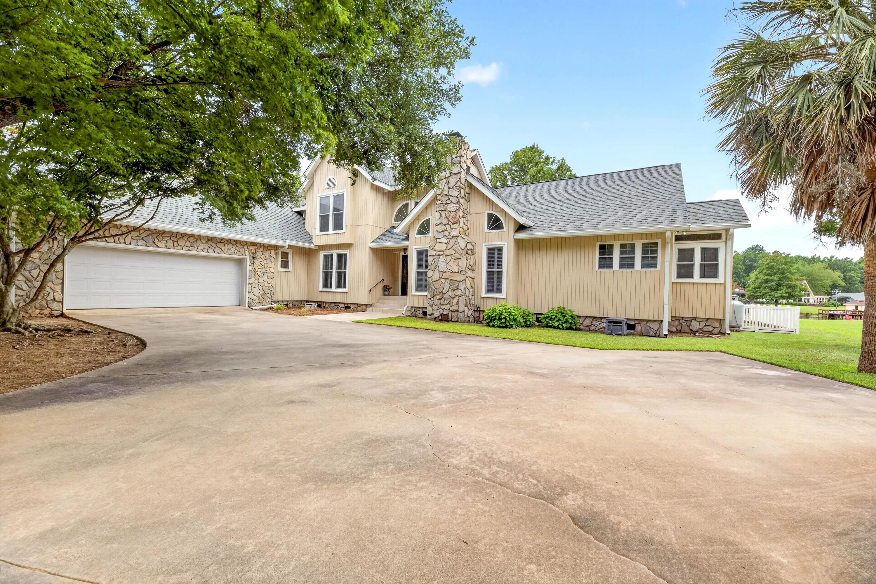 1120 Waters Edge Drive, Summerton, SC, 29148