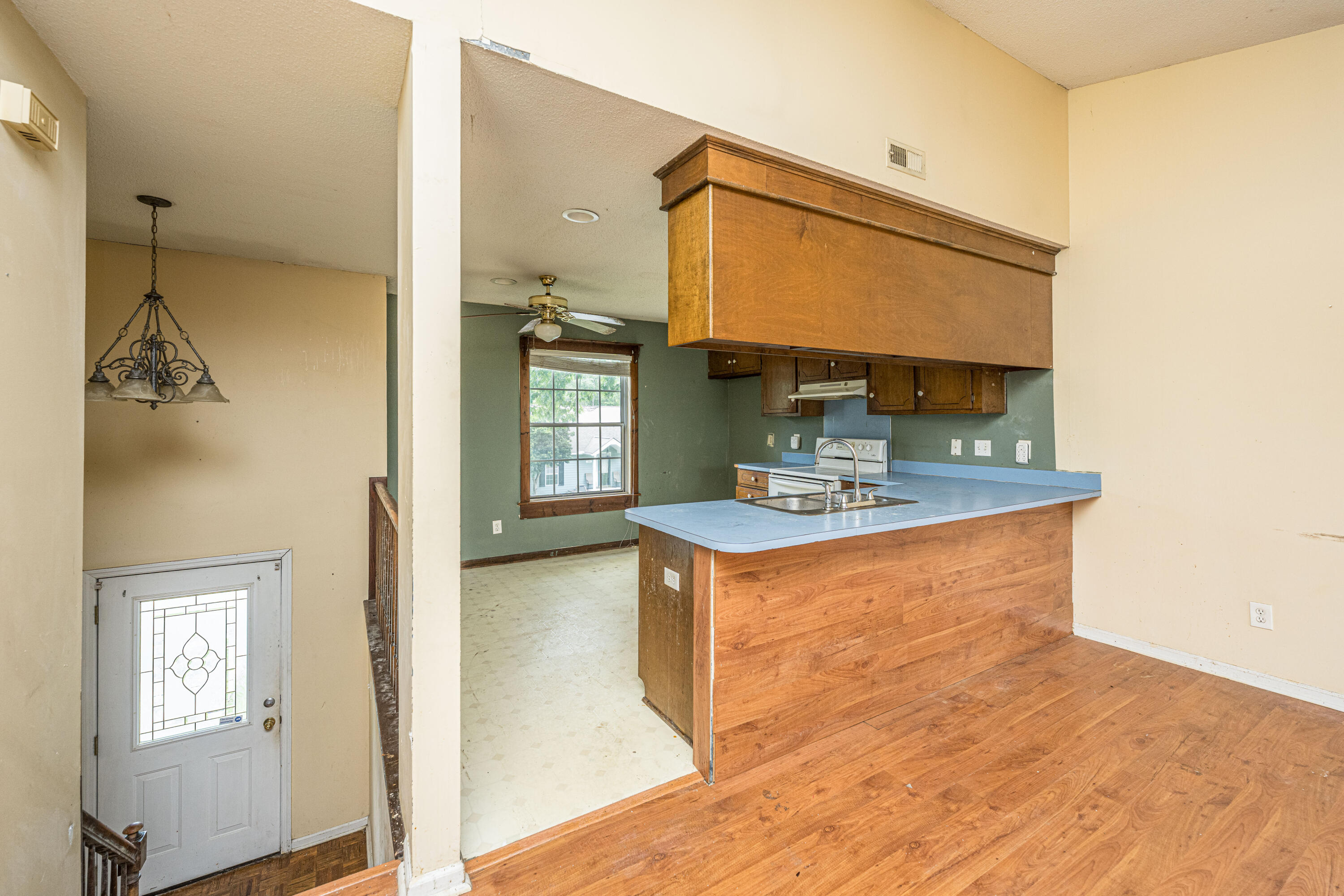 119 Hummingbird Avenue
