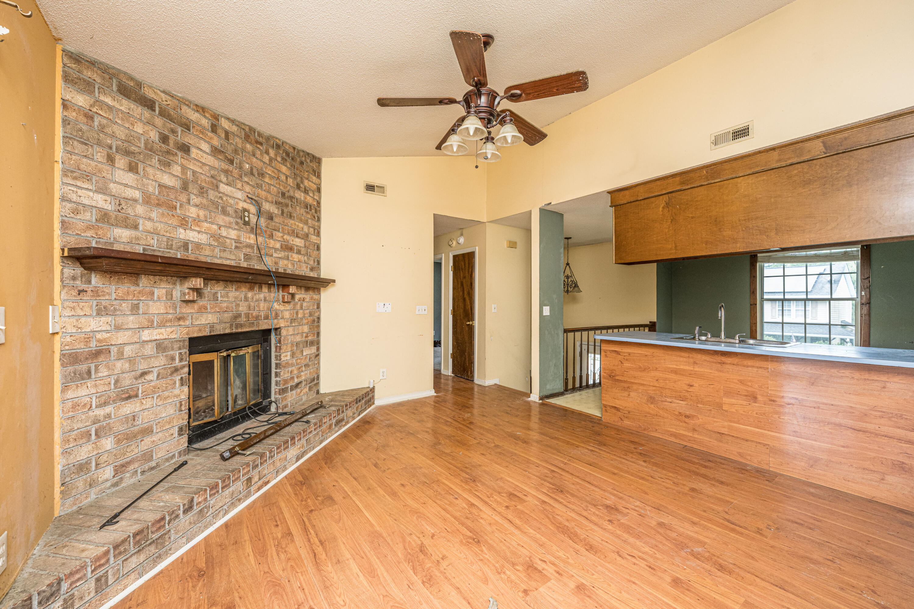 119 Hummingbird Avenue