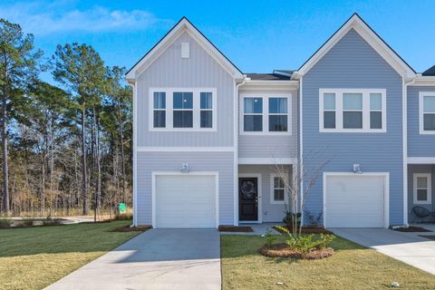 A home in North Charleston